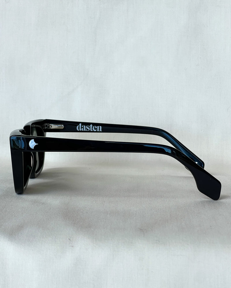 Dayhall - Black
